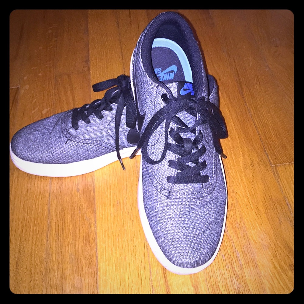 Nike SB Check Solarsoft Sneaker